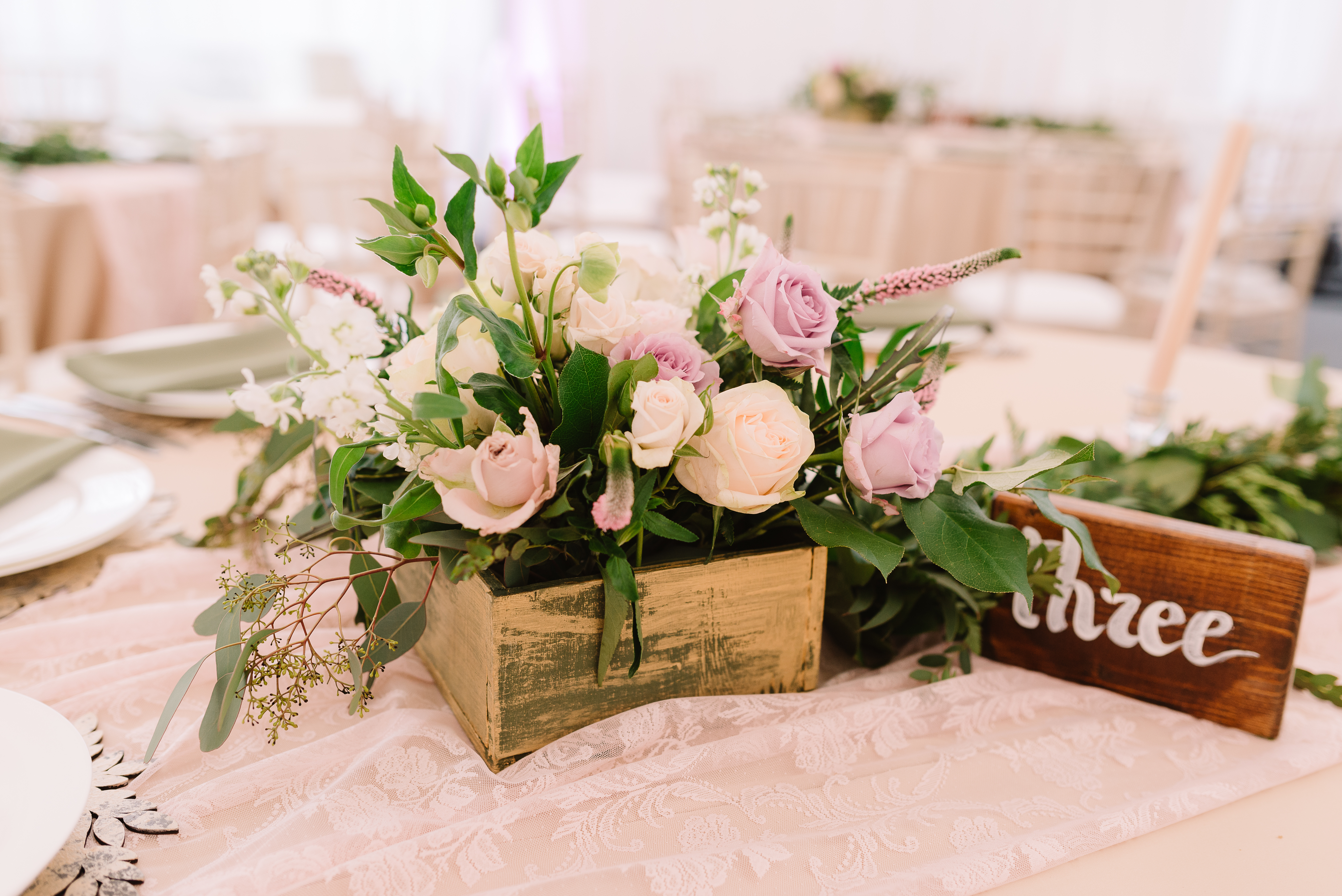 Save Money on Wedding Centerpieces with These Creative DIY Ideas